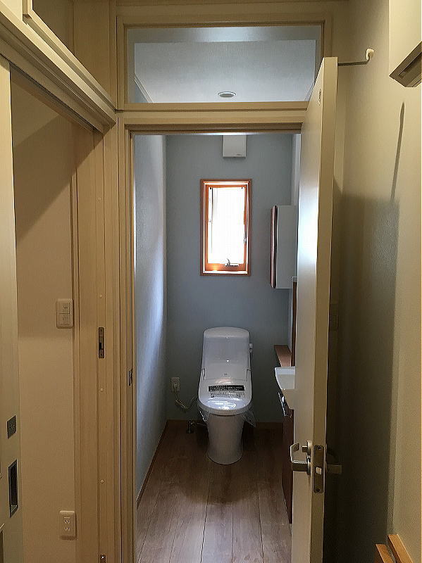 S邸断熱改修の完成後のトイレ